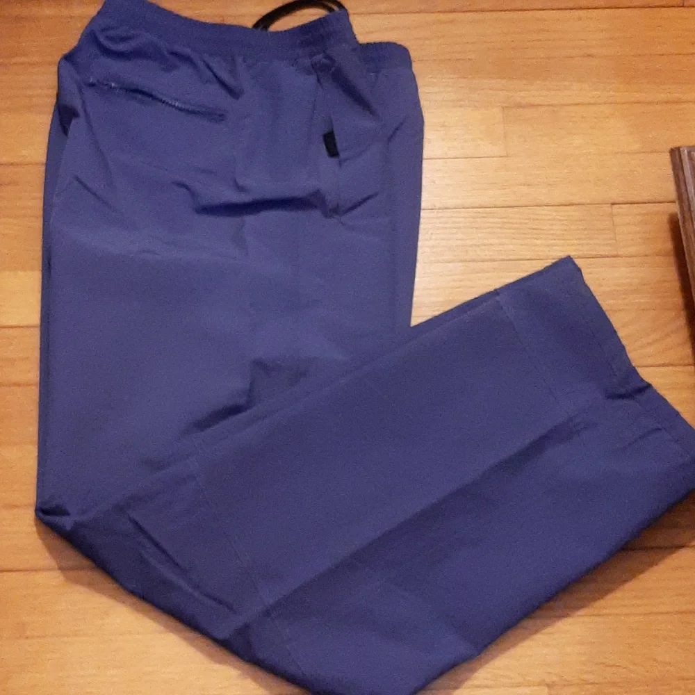 1/2 PRICE🔻Old Navy Nylon Ski/Snowboard Shell Pants Men Med - Picture 1 of 10